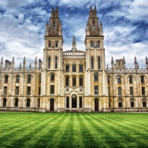 Υποτροφίες για μεταπτυχιακές και διδακτορικές σπουδές στο University of Oxford στην Αγγλία